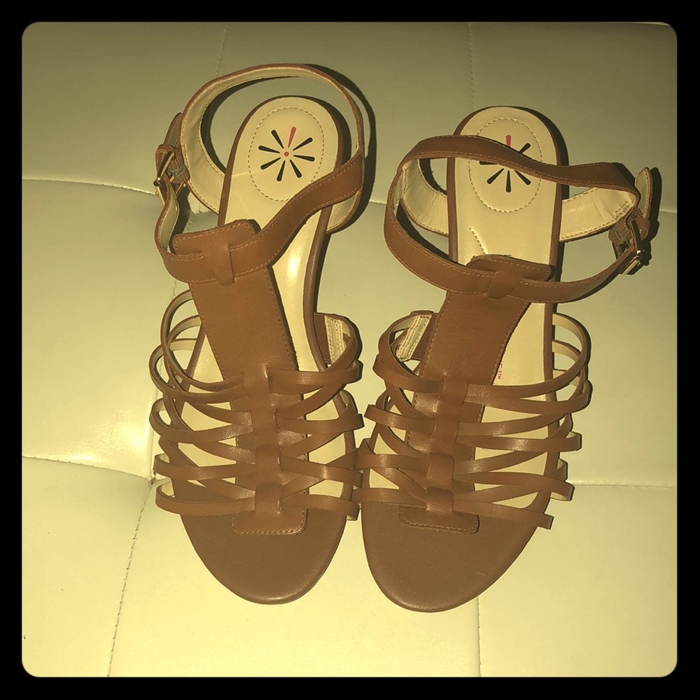 Wedge sandals